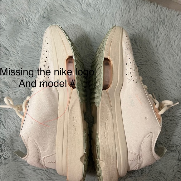 Nike Air Zoom-Type sneakers in pale ivory (barely worn) - Picture 13 of 13